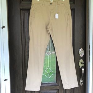 Men’s GAP Khakis